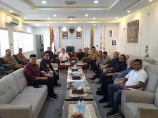 Wagub Aceh Dek Fadh dan Ketua DPRA Bahas Perubahan UUPA