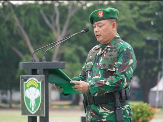 Kasdam IM Pimpin Upacara Bulanan, dilapangan Blang Padang Kota Banda Aceh 